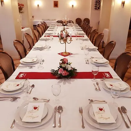 - Zum Schwanenkoenig 3*