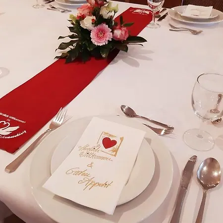 - Zum Schwanenkoenig Hotel 3*