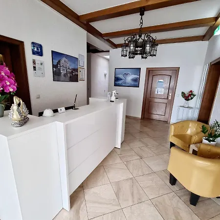 - Zum Schwanenkoenig Szálloda