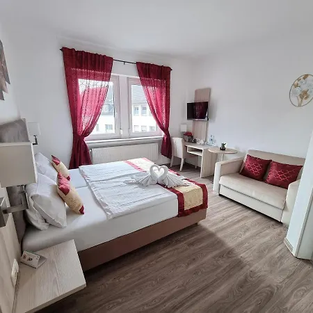 - Zum Schwanenkoenig 메데바흐