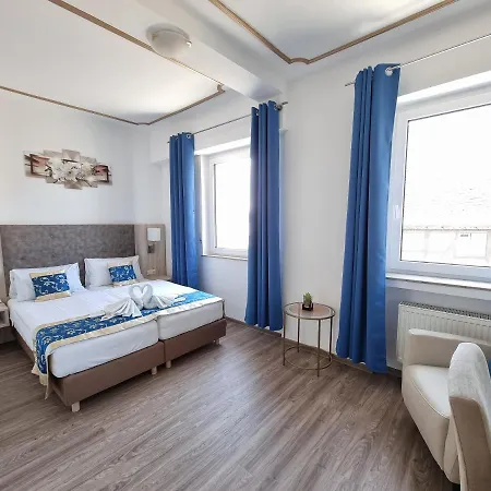 Hotel - Zum Schwanenkoenig 3*