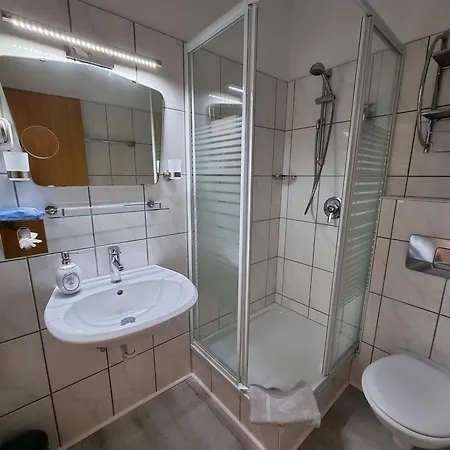 - Zum Schwanenkoenig Hotell