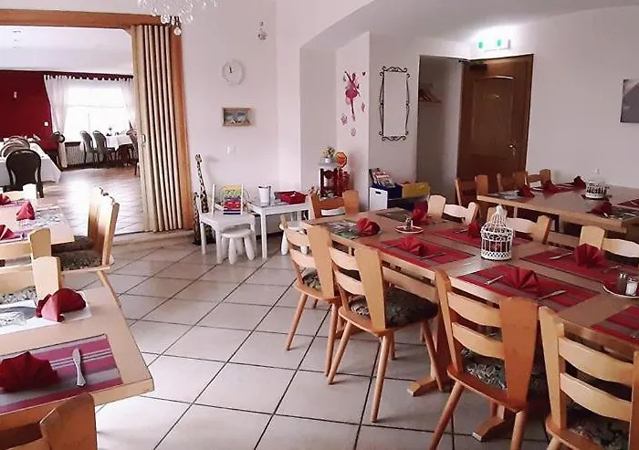 - Zum Schwanenkoenig 3* Medebach