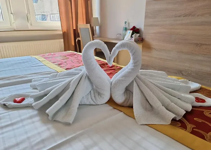 - Zum Schwanenkoenig 3*